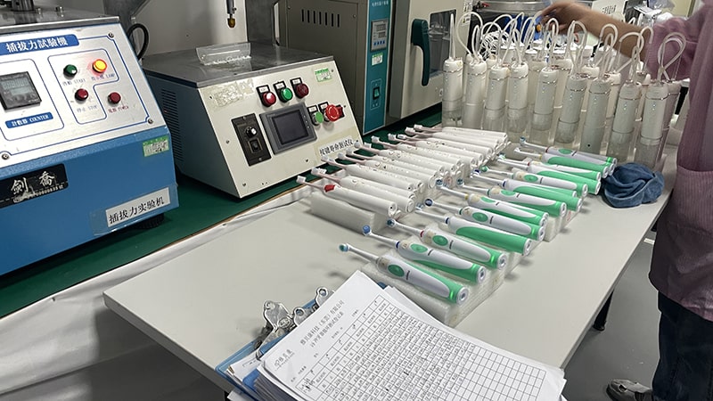 Hortzetako eskuila elektrikoen fabrikatzaileak produktuaren kalitatea eta zerbitzua nola bermatzen duen